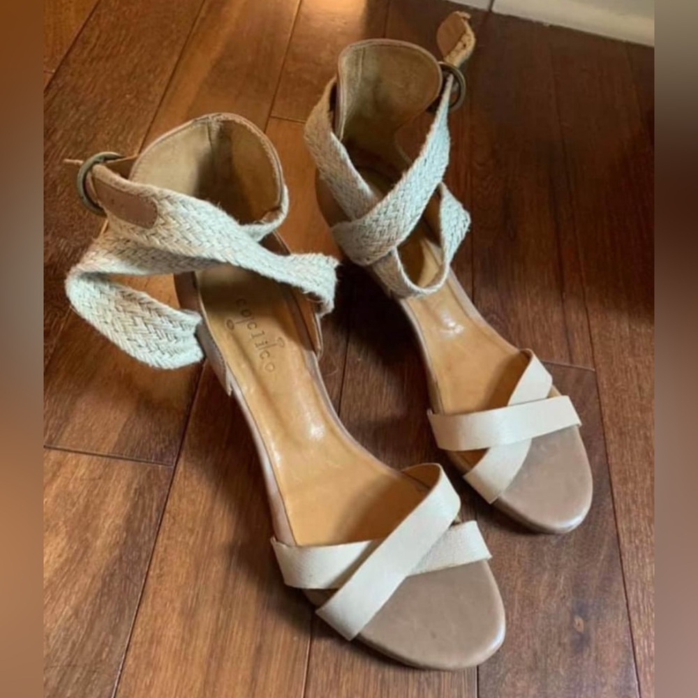 Coclico Strappy Low Wedge Sandal, size 39
